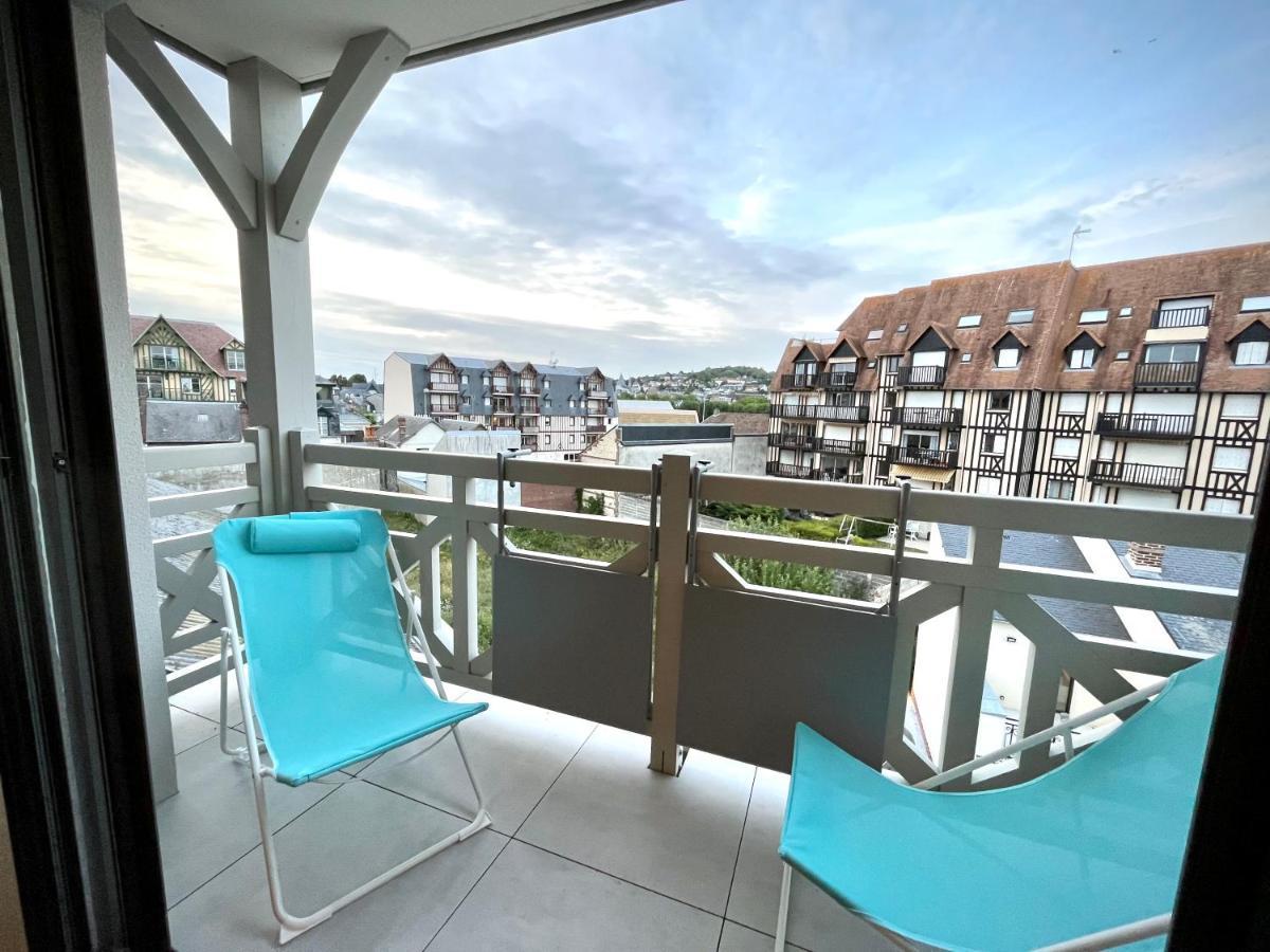 Sejour Authentique - Balcon, Parking & Wifi Ultra-Rapide Deauville Exterior foto