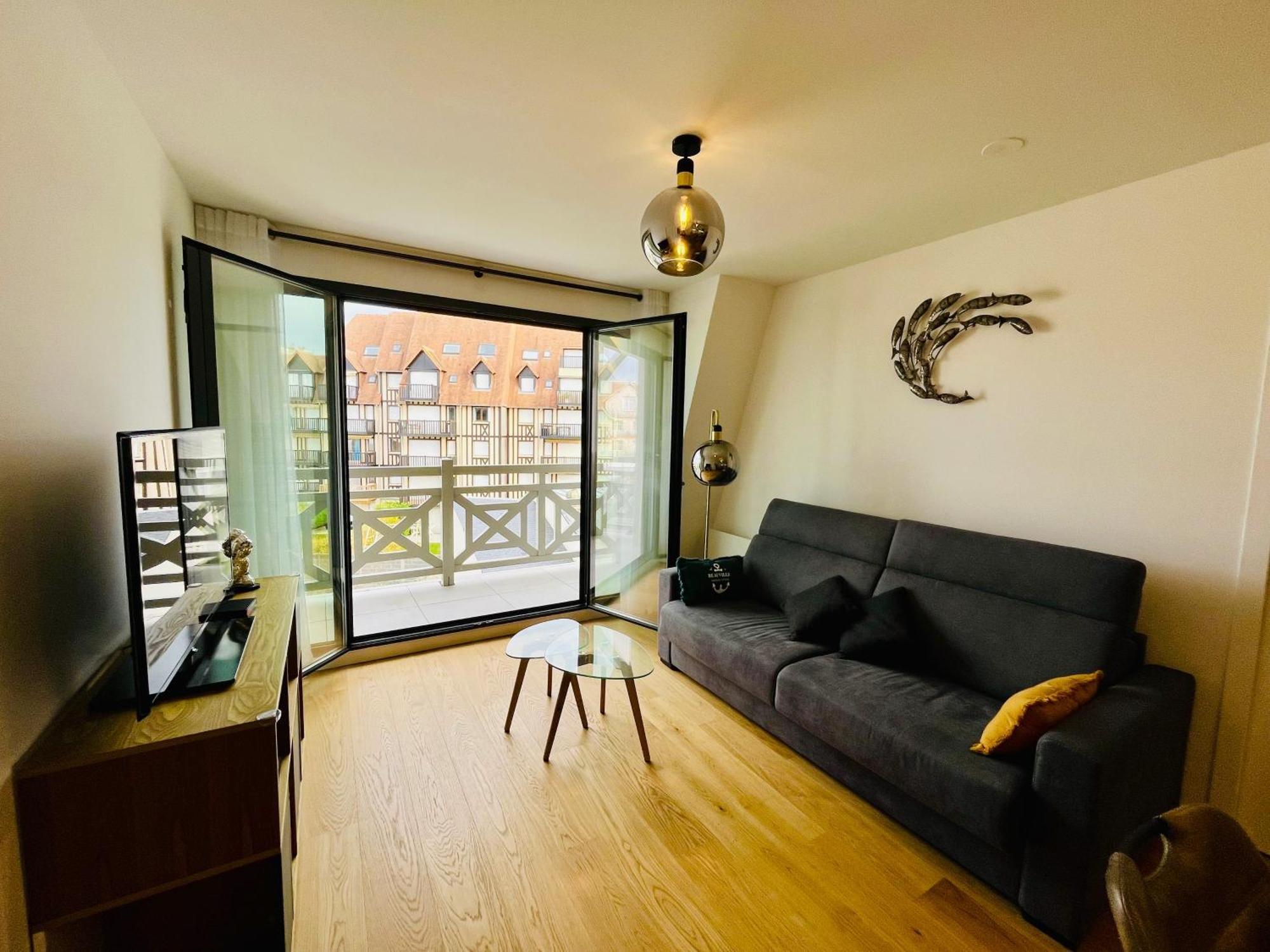 Sejour Authentique - Balcon, Parking & Wifi Ultra-Rapide Deauville Exterior foto